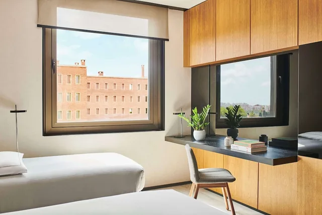غرفة بسرير كينج مع سرير إضافي، Grand Hyatt Barcelona 4/9