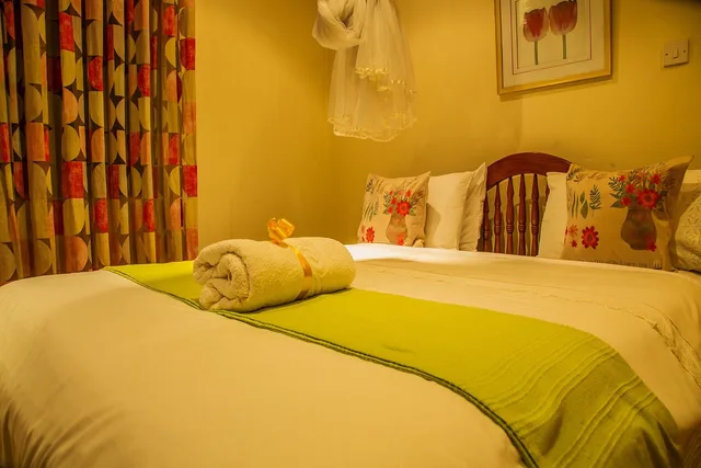 غرفة عائلية بسرير مزدوج وسريرين منفصلين، Fort Motel 4/10