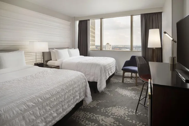 غرفة بسريرين مزدوجين بإطلالة على المدينة، Le Meridien New Orleans 4/9