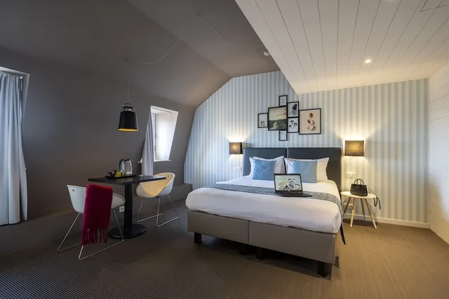 Deluxe, Twin Beds, Sauna, Leopold Hotel Ostend 1/2