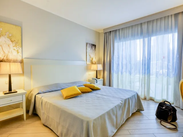 جناح بسرير مزدوج بمسبح خاص، Parc Hotel Germano Suites 1/4