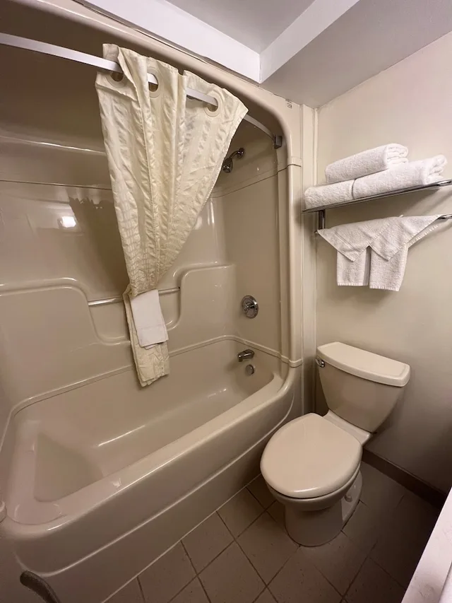 Room, 2 Queen Beds, Hill Side، Hidden Valley Resort, Ascend Hotel Collection 8/8