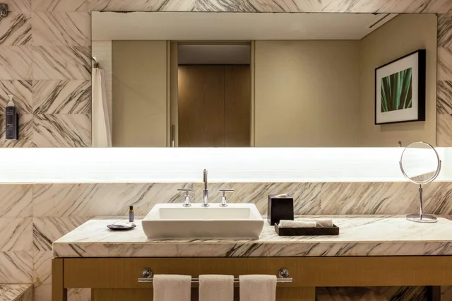 غرفة بريميوم بسرير مزدوج بإطلالة على المدينة، THE WESTIN GUADALAJARA 7/8
