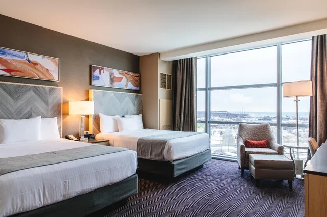 Tower, Spa, Premium, Queen Bed, Smoking، Blue Chip Casino Hotel And Spa 1/2