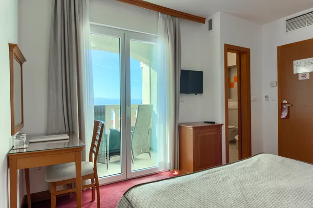 Gallery, Double Bed, Sea View، Hotel Villa Dvor 2/3