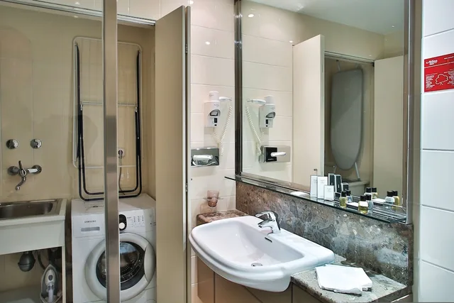 شقة بسرير مزدوج وسريرين منفصلين بغرفتي نوم، Adina Apartment Hotel Budapest 10/10