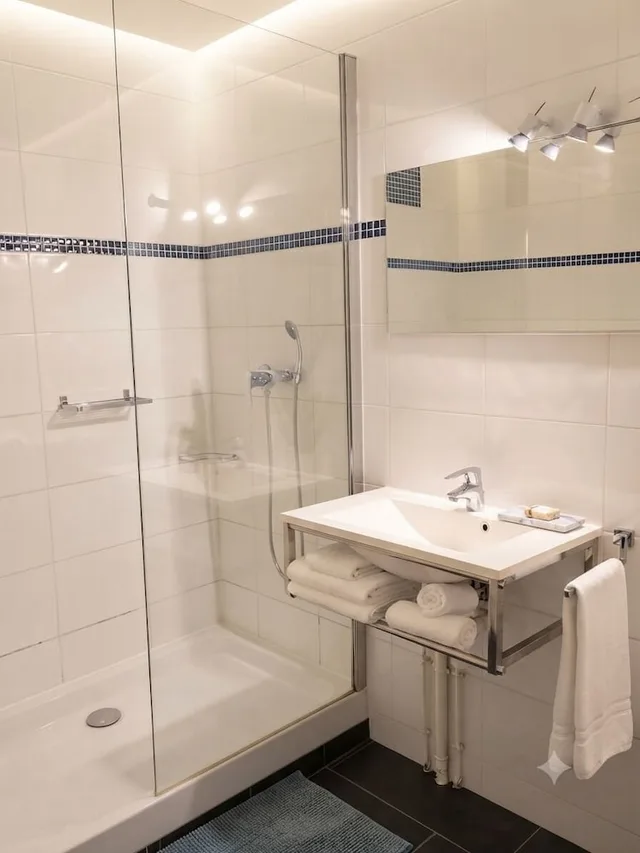 غرفة سوبيريور رباعية، Hotel du Val de Saone 7/7
