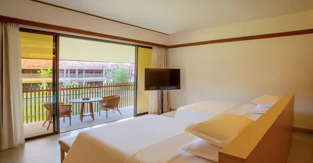 Room, Twin Beds, Garden View, Balcony, Sheraton Belitung Resort 2/11