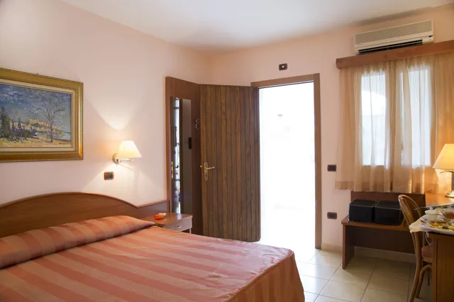 Standard, Twin Beds, Garden Hotel Ripa 1/3