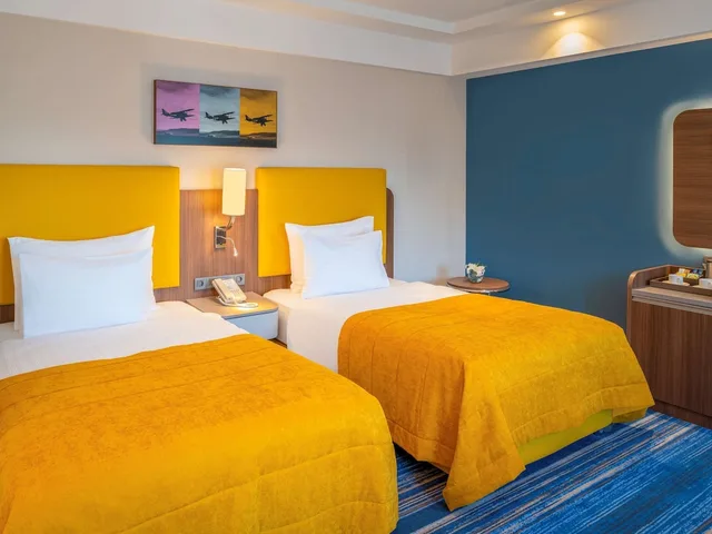 غرفة كلاسيكية بسريرين منفصلين، Movenpick Hotel Istanbul Asia Airport 1/6