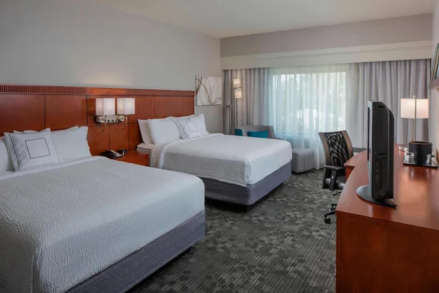 جناح مع أريكة، Courtyard by Marriott Orlando International Drive/Convention Center 2/3