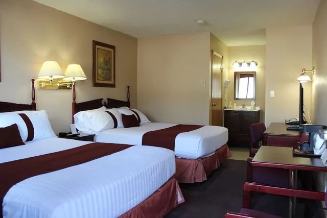 غرفة قياسية بسريرين كوين، Deer Park Inn Red Deer 5/7
