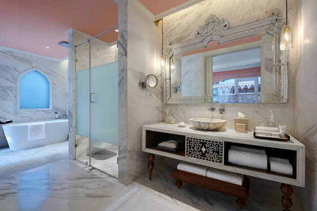 Palace, Suite, King Bed، The Leela Palace Jaipur 7/7