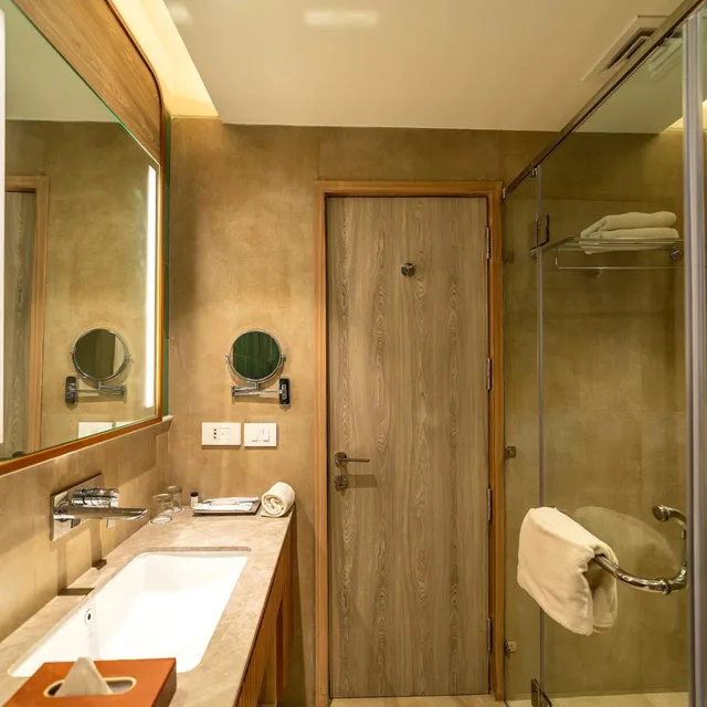 Premium, Nidhivan Sarovar Portico Vrindavan 6/6