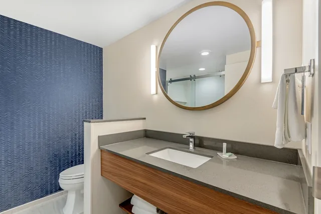 Suite, 2 Queen Beds, Sofa, Fairfield Inn & Suites North Conway 5/7