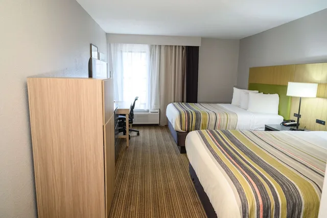 Room, 2 Queen Beds, Accessible, Country Inn & Suites by Radisson Greenfield IN 3/9