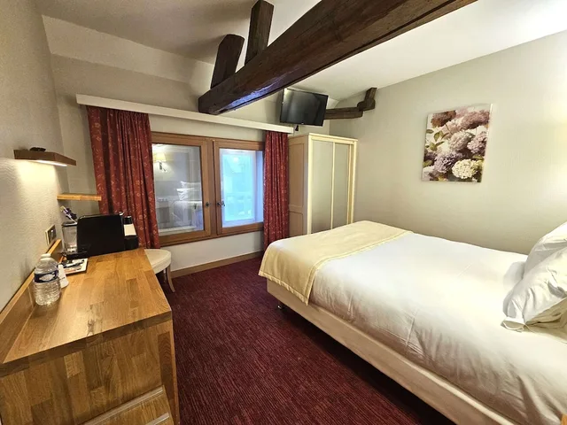 غرفة سوبيريور بسرير كينج، Auberge du Lac, Troyes 1/2