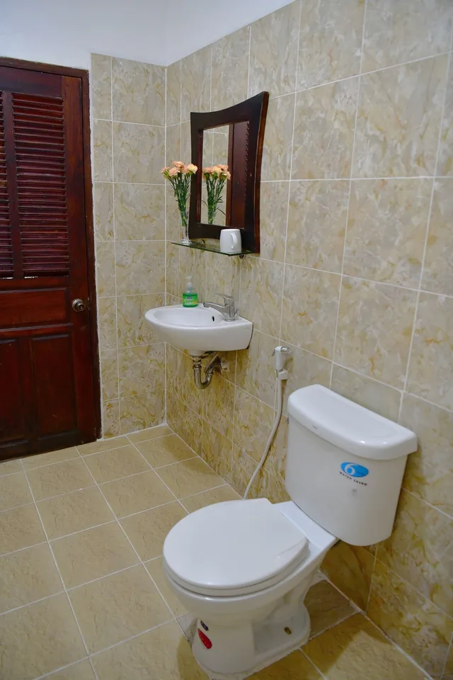 غرفة سوبيريور بسرير كينج، Thatsaphone Hotel 5/6