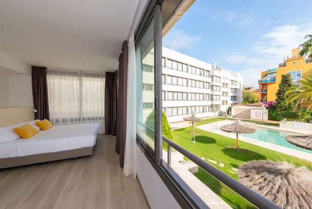 شقة سوبيريور بإطلالة على المسبح مع أريكة، Apartamentos Atenea Park 5/10