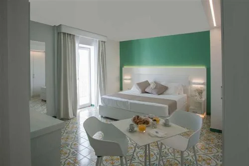 غرفة سوبيريور مفردة بسرير مزدوج، Lloyd's Baia Hotel 2/2