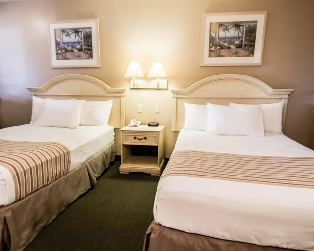Standard, 2 Double Beds, Rodeway Inn Apopka 1/6