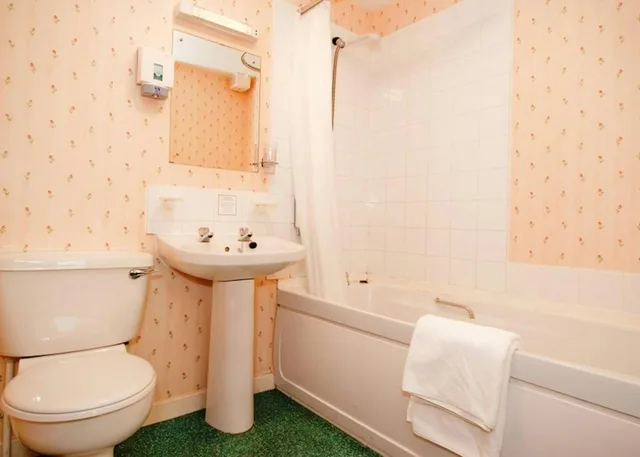غرفة كلاسيكية بسرير مزدوج أو سريرين منفصلين، CASTLETOWN HOTEL 4/4