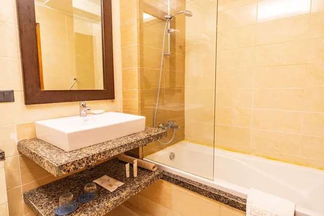 3 Bedrooms, Casita, Family, 5 Beds، Costabella Tropical Beach Hotel 6/6