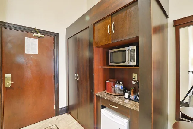 غرفة بسريرين مزدوجين، Woodbine Hotel and Suites 6/7