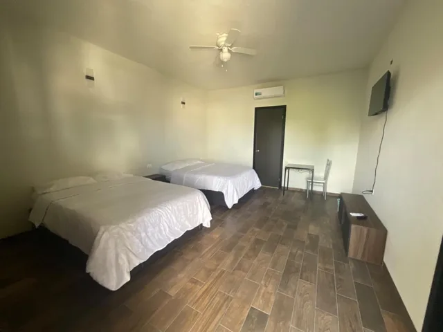 Superior, Twin Beds, Hostal 230 8/10