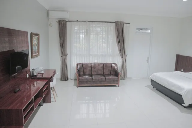 Villa, 3 Double Beds, Aries Biru Hotel and Villa 1/3
