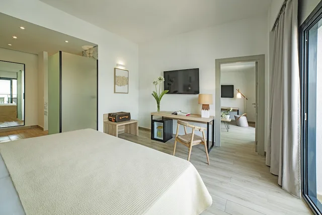 Mediterranean, Suite, King and Twin Beds, Sofa، Cabogata Beach Hotel Spa 7/10
