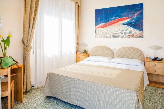Deluxe, Double Bed, Hill View، Hotel Golfo E Palme 2/3