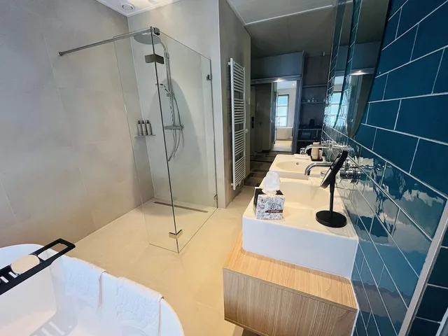 غرفة تنفيذية بسرير كينج، Parkhotel Tjaarda (ex. Golden Tulip Tjaarda Oranjewoud) 3/3