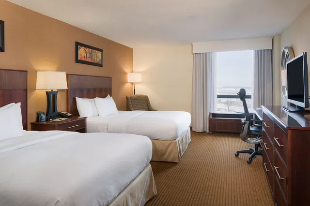 Junior Suite, Studio, 2 Double Beds، Hilton Philadelphia Airport 3/7