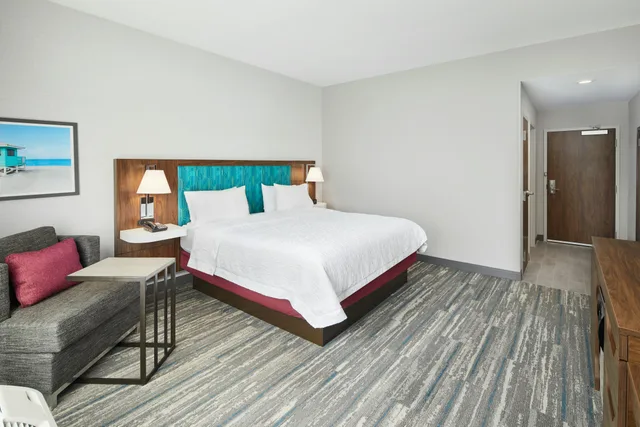 غرفة بسرير كينج لذوي الإعاقة، Hampton Inn Odessa Trinity 3/4