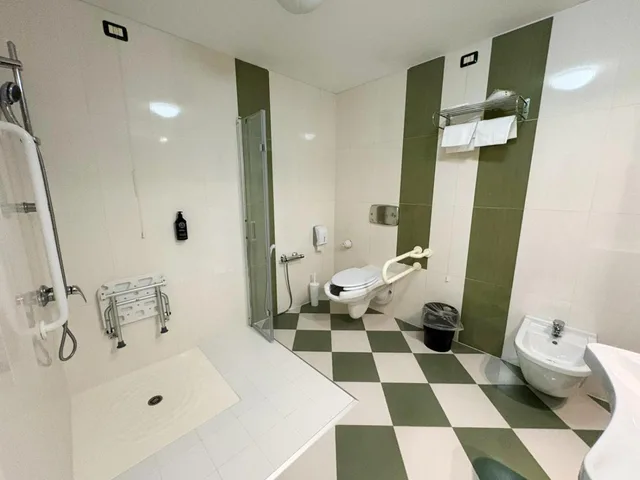 غرفة بسريرين منفصلين لذوي الإعاقة، AS Hotel Sempione Fiera 4/5