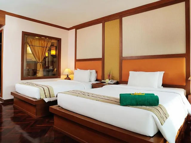 غرفة بريميوم بإطلالة على المسبح، Baumanburi Hotel 2/8