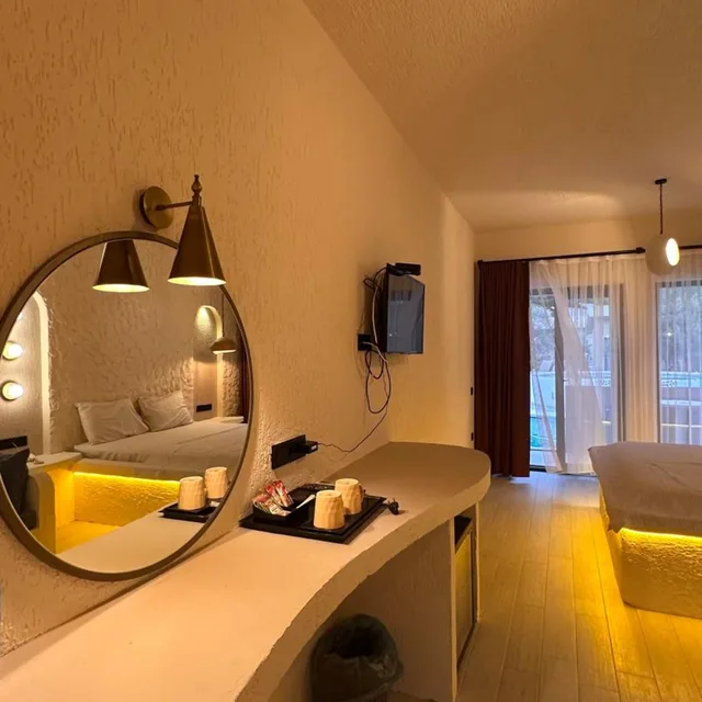 Deluxe, Double or Twin Bed, Pool Access، Z Exclusive Hotel And Villas 9/9