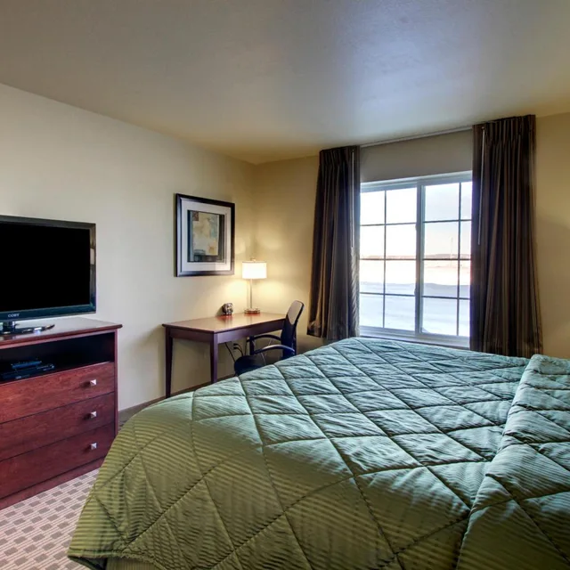 جناح بسرير كينج بحوض جاكوزي، Cobblestone Inn & Suites - Harper 2/7
