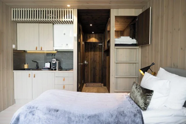 Arctic, Tree House, Suite, Twin Beds, with Extra Bed, Kitchenette، Arctic Treehouse Hotel 2/5