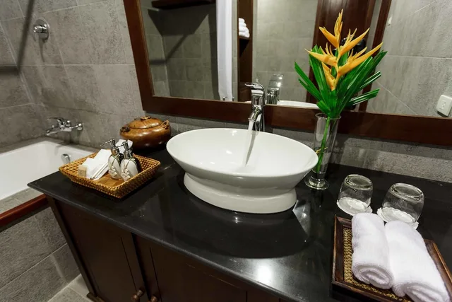 غرفة ديلوكس بسرير كينج بإطلالة على الجبل، Riverside Boutique Resort Vang Vieng 7/8