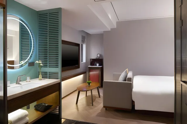 غرفة قياسية بسرير كينج، UrCove by HYATT Hangzhou Westlake 2/2