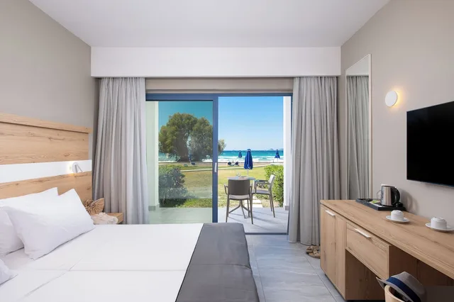 بنغل بسريرين منفصلين بإطلالة على البحر، Aeolos Beach Hotel 2/4