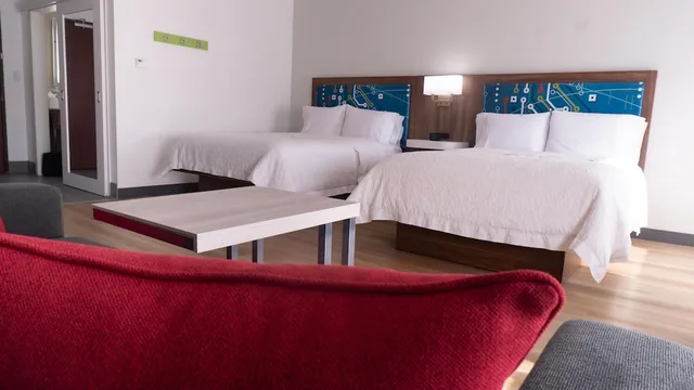 جناح بسريرين كوين بحوض جاكوزي لذوي الإعاقة، Hampton Inn Suites Houston Katy 2/7