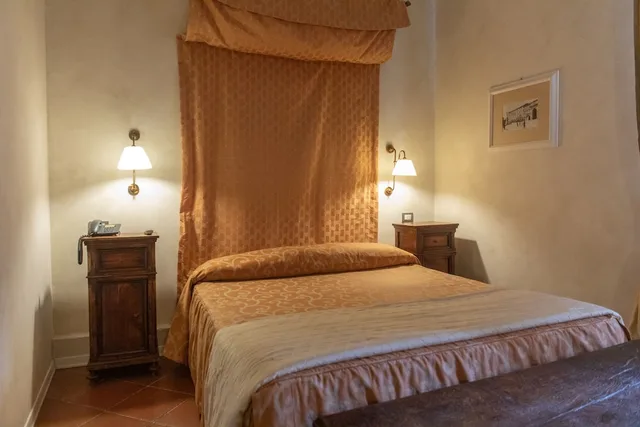 غرفة رومانسية بسرير مزدوج، Hotel Clitunno 5/10
