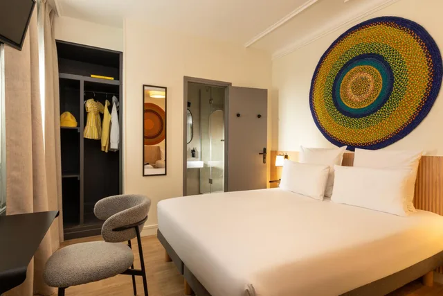 غرفة رباعية بسريرين مزدوجين، Hotel de l'Exposition Republique 1/1