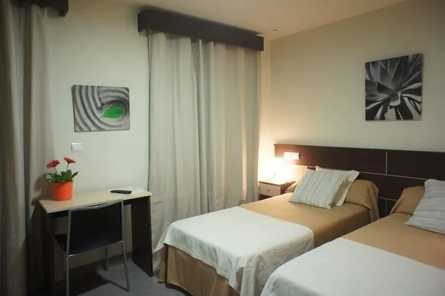 غرفة قياسية بسريرين منفصلين، Hotel MR 3/3