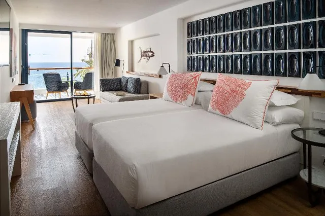 جناح جونيور مفرد بإطلالة على البحر في طابق مرتفع، Fariones Hotel 3/3