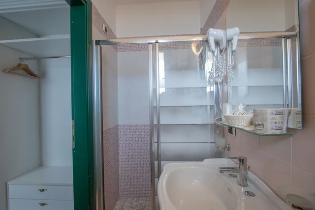 Romantic, Double Bed, Sea View, Attic، Hotel Posta 3/5