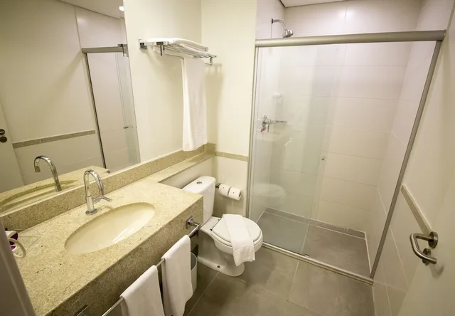 جناح بسرير كينج، Diff Hotel 4/7